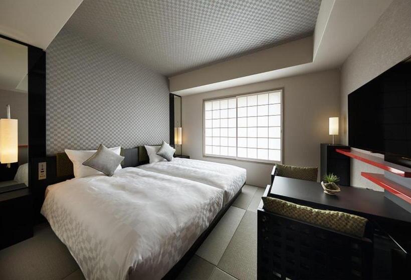 Quarto Estandar, Resol Trinity Kyoto