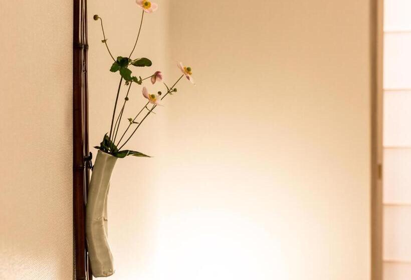 주니어 스위트, Resol Trinity Kyoto