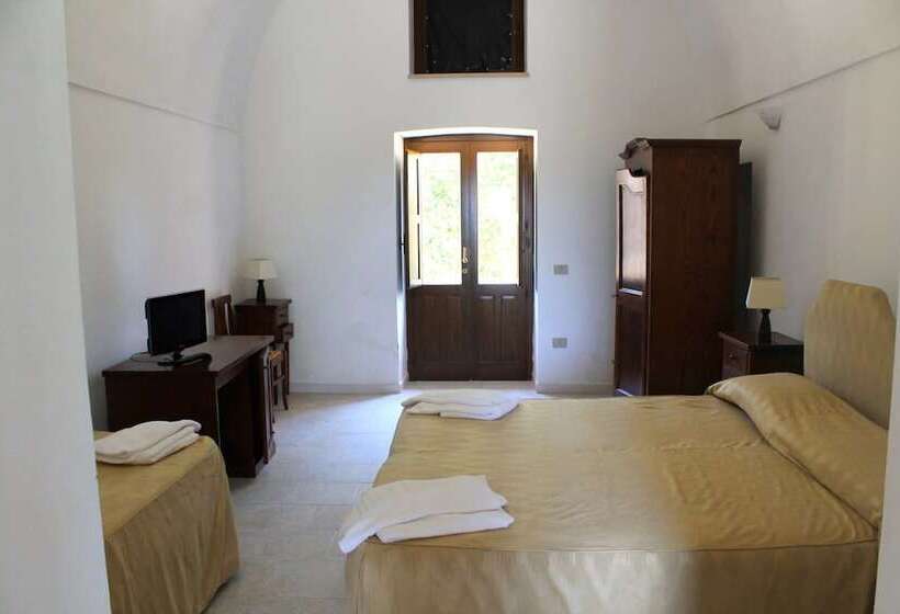 غرفة قياسية ثلاثية, Masseria Fabrizio