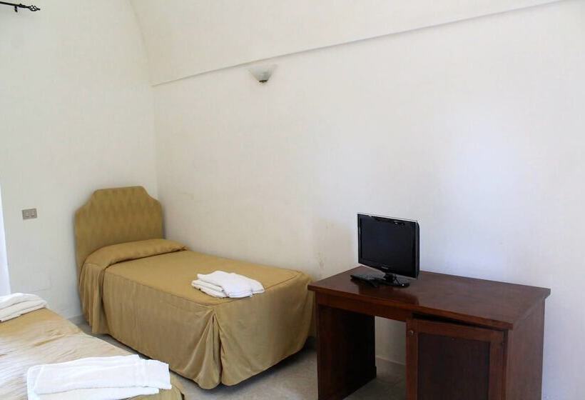 标准三人间, Masseria Fabrizio