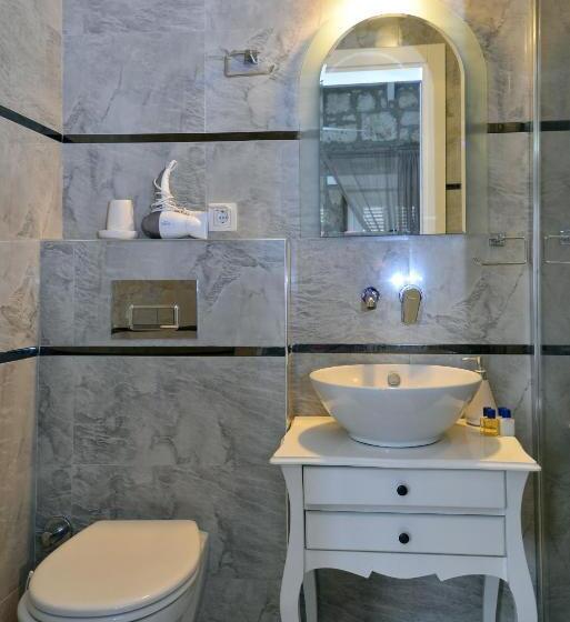 Номер Стандарт, Simira