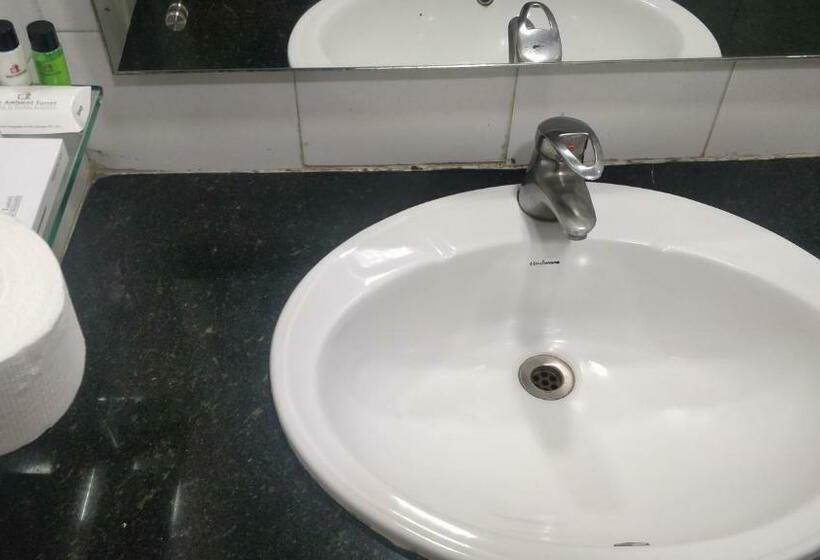 디럭스 룸, Ambient Turret