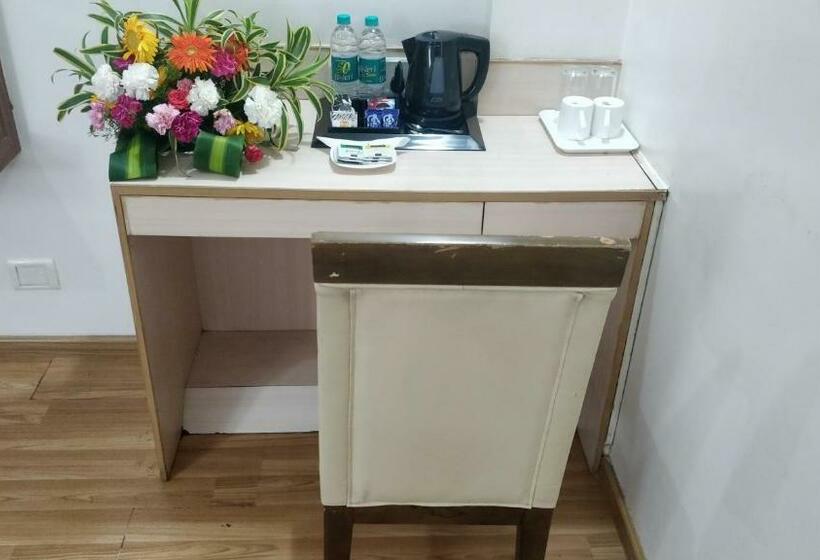 디럭스 룸, Ambient Turret