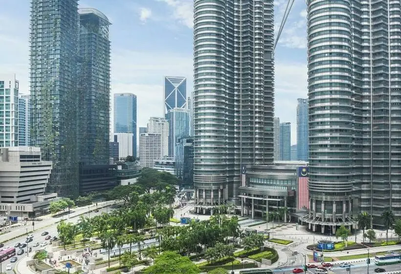 景色の見えるダブルベッドスタンダードルーム, W Kuala Lumpur