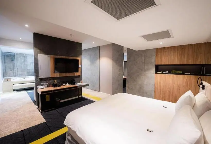 Sviitti Poreallas, Mandachi Hotel & Spa