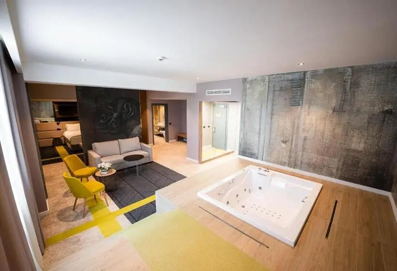 Sviitti Poreallas, Mandachi Hotel & Spa