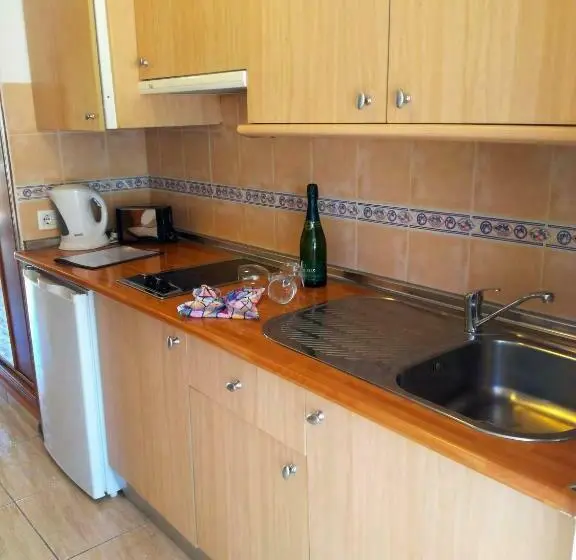 スタンダードスタジオ, Apartamentos Parque Carolina