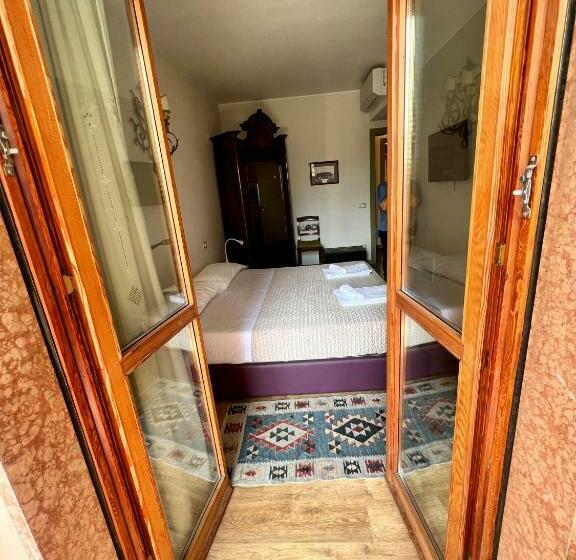 اتاق استاندارد, Avenue Rooms