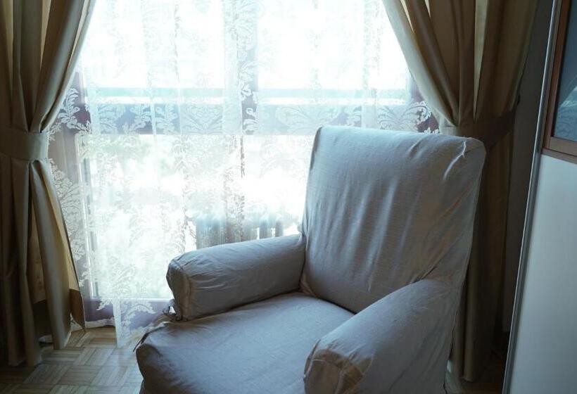 اتاق استاندارد, Avenue Rooms