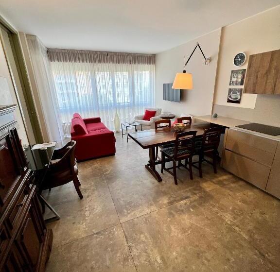 آپارتمان 1 خوابه, Avenue Rooms