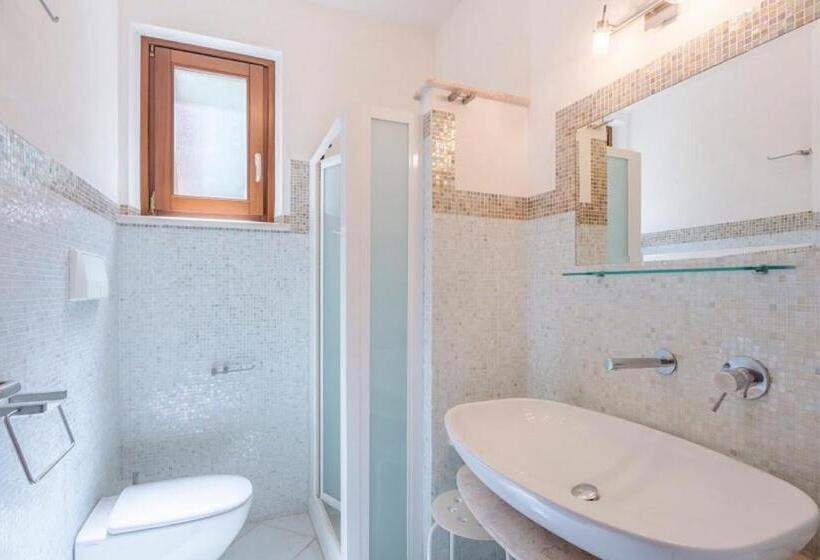 标准间侧面带海景, Albergo Auralba