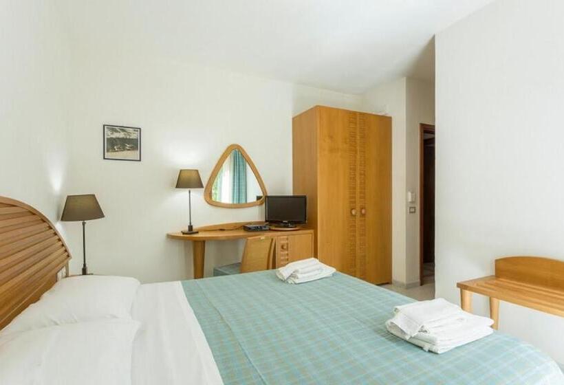 サイドオーシャンビュースタンダードルーム, Albergo Auralba