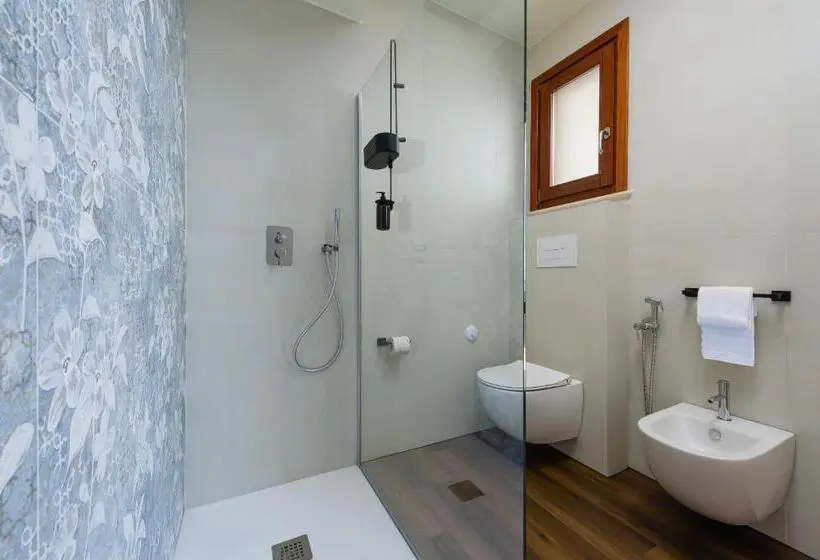 اتاق سوپریور, Albergo Auralba