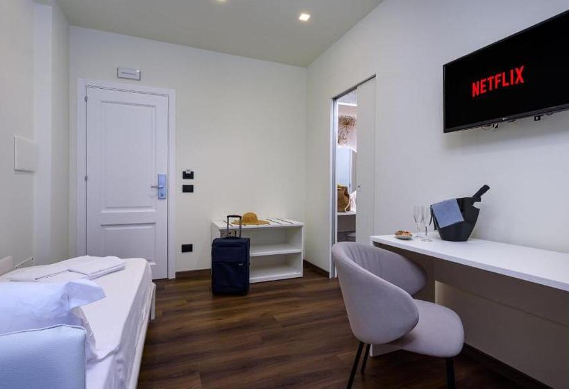スタンダードトリプルルーム, Albergo Auralba