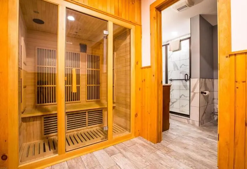 ファミリールーム, Garnet Hill Lodge