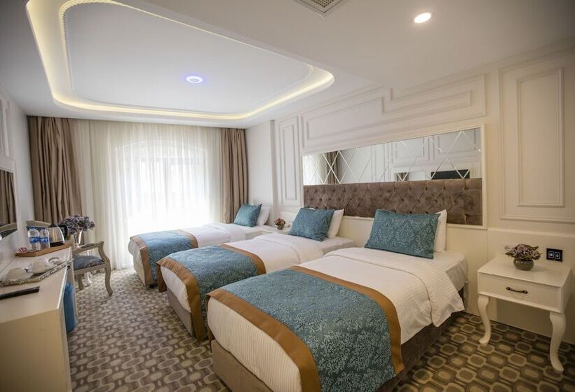 اتاق لوکس سه تخته, Palde Hotel & Spa