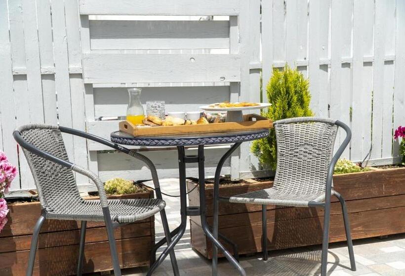 テラス付きスタンダードルーム, Porto Naoussa