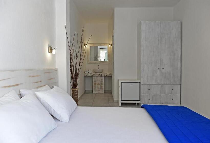 テラス付きスタンダードルーム, Porto Naoussa