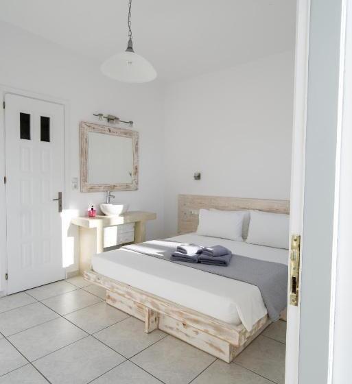 テラス付スーペリアルーム, Porto Naoussa