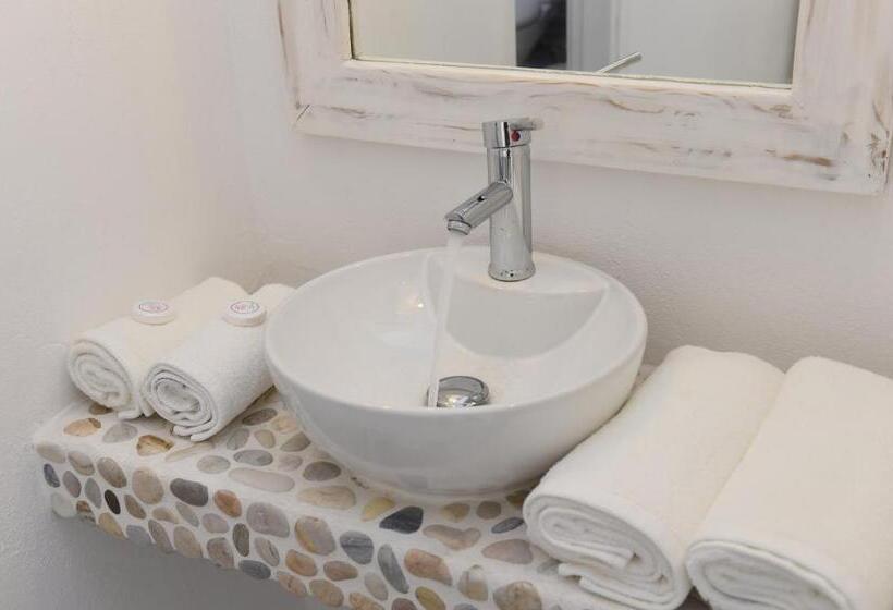 テラス付きスタンダードルーム, Porto Naoussa