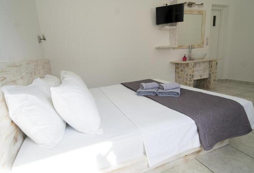 テラス付スーペリアルーム, Porto Naoussa