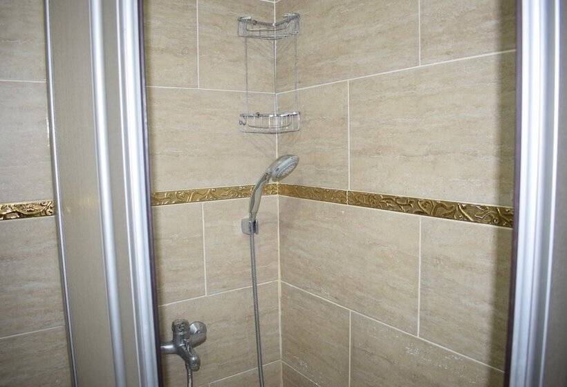 スタンダードトリプルルーム, Royal Suites Besiktas