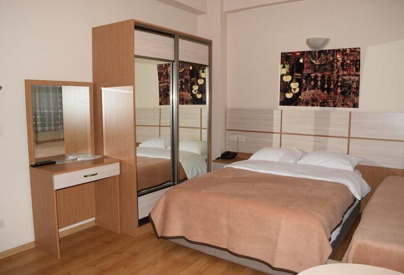 اتاق استاندارد سه نفره, Royal Suites Besiktas