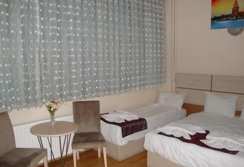 スタンダードトリプルルーム, Royal Suites Besiktas