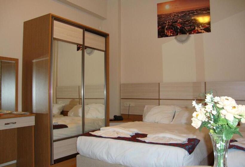 スタンダードトリプルルーム, Royal Suites Besiktas