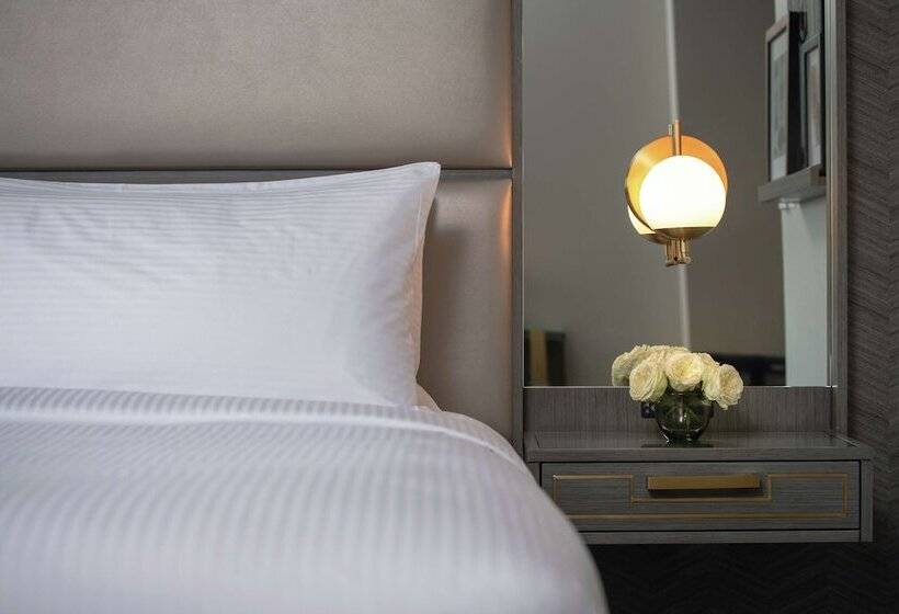 Номер Премиум, Tulsa Club Hotel, Curio Collection By Hilton