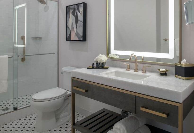 جناح, Tulsa Club Hotel, Curio Collection By Hilton