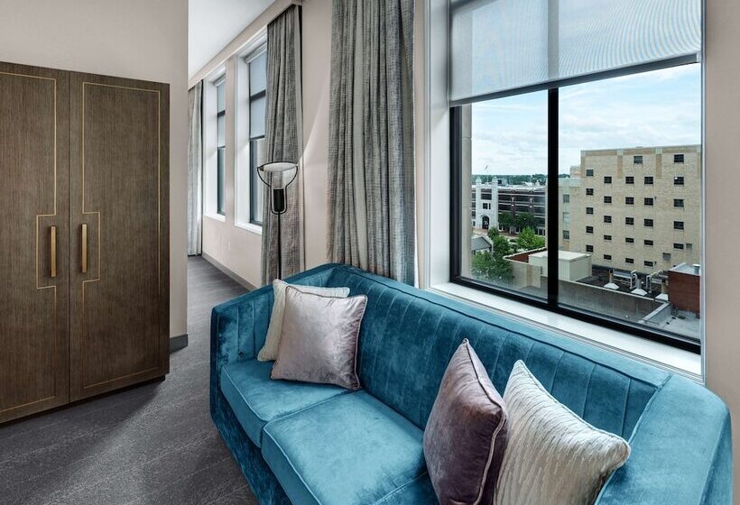 جناح, Tulsa Club Hotel, Curio Collection By Hilton