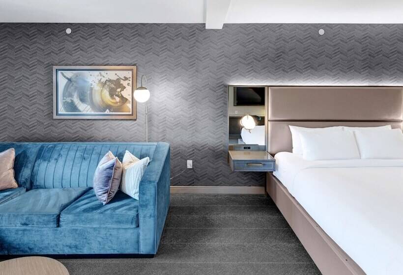 جناح, Tulsa Club Hotel, Curio Collection By Hilton