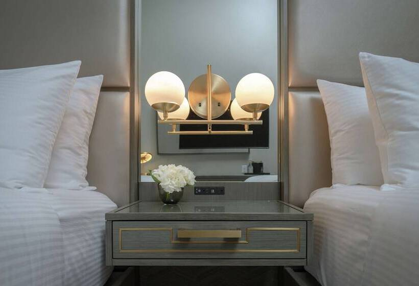 جناح, Tulsa Club Hotel, Curio Collection By Hilton