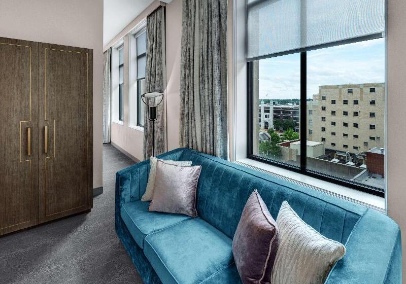 جناح سرير كينج, Tulsa Club Hotel, Curio Collection By Hilton