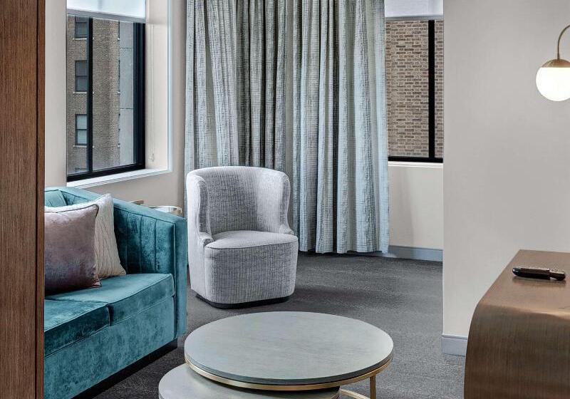Люкс Кровать Кинг, Tulsa Club Hotel, Curio Collection By Hilton