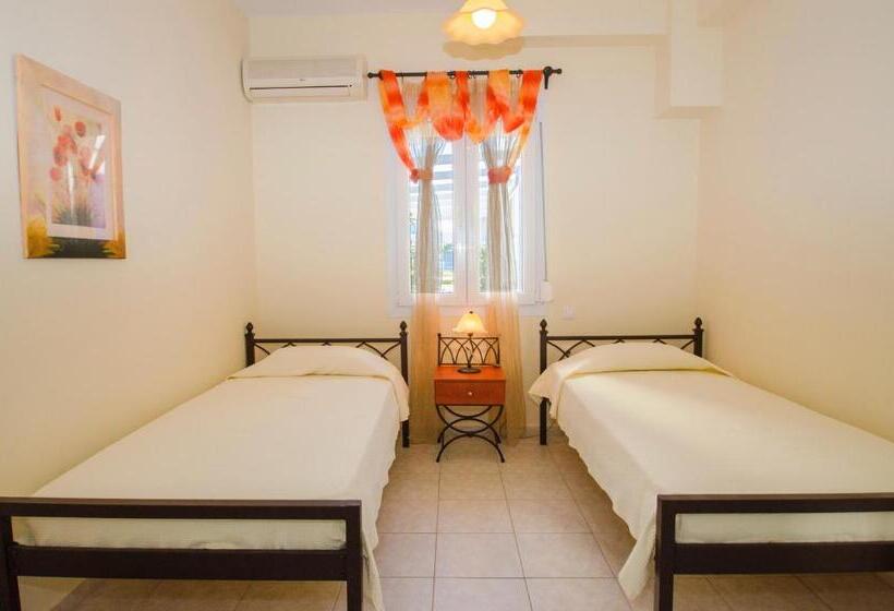 2 Bedroom Apartment with Views, Villa Sosanna