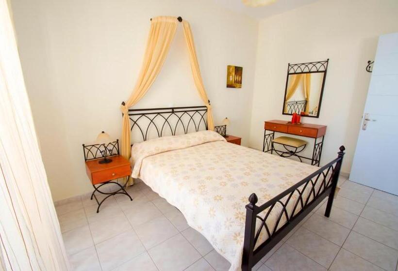 2 Bedroom Apartment with Views, Villa Sosanna
