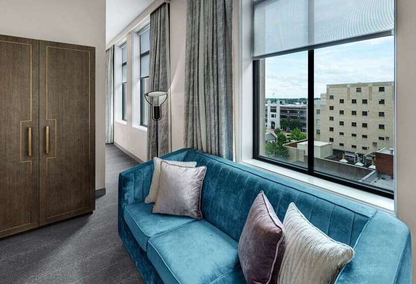 Люкс Кровать Кинг, Tulsa Club Hotel, Curio Collection By Hilton