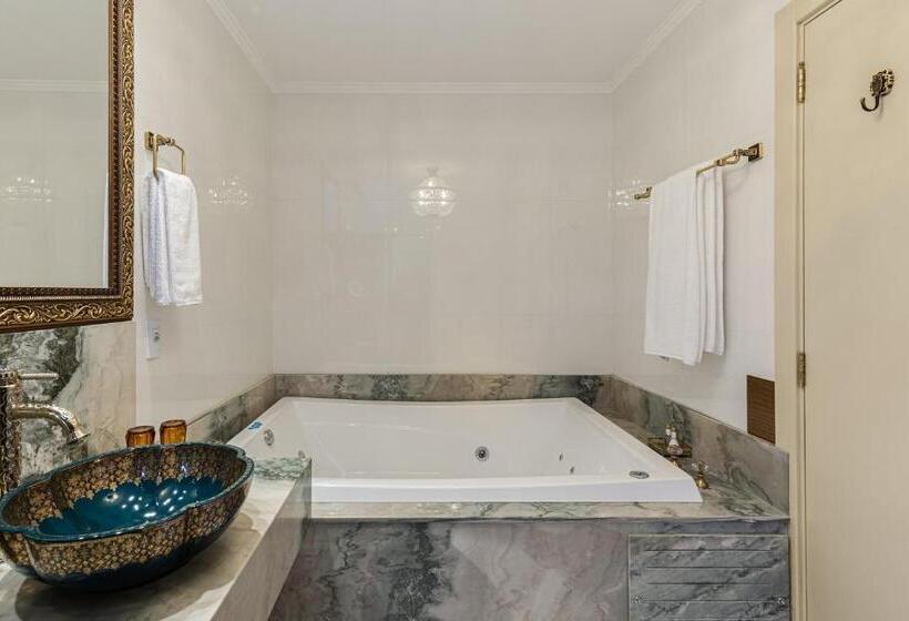 Люкс Повышенной Комфортности, Colline De France