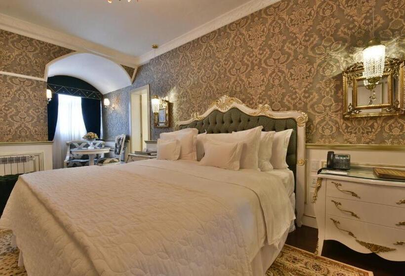 Люкс Повышенной Комфортности, Colline De France