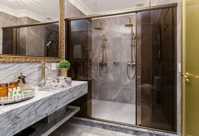 Люкс Мастер, Colline De France