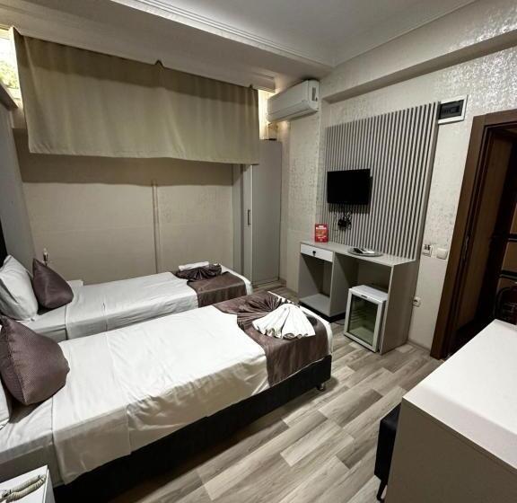 اتاق اکونومی, Divas Silver