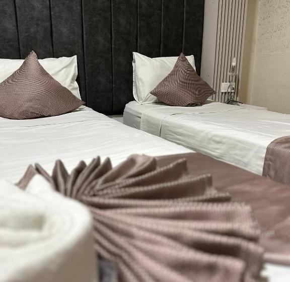 اتاق اکونومی, Divas Silver