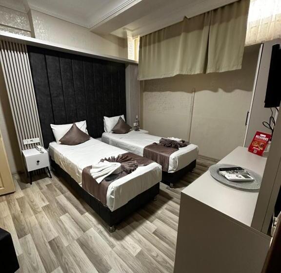 اتاق اکونومی, Divas Silver