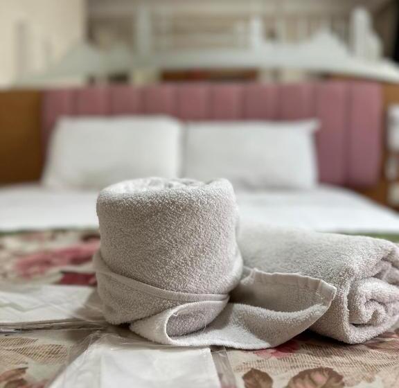 اتاق استاندارد سه نفره, Divas Silver