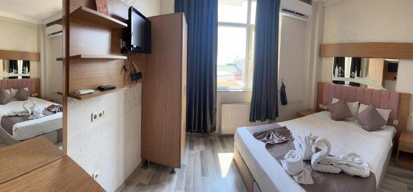 اتاق استاندارد با بالکن و چشم‌انداز دریا, Divas Silver