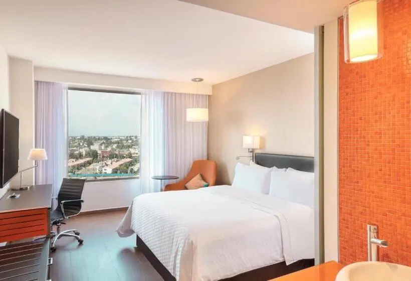 キングサイズベッドのスーペリアルーム, Fiesta Inn Express Puebla Explanada
