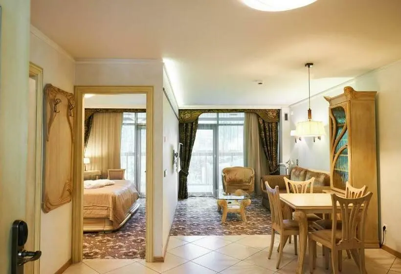 1 Bedroom Deluxe Apartment