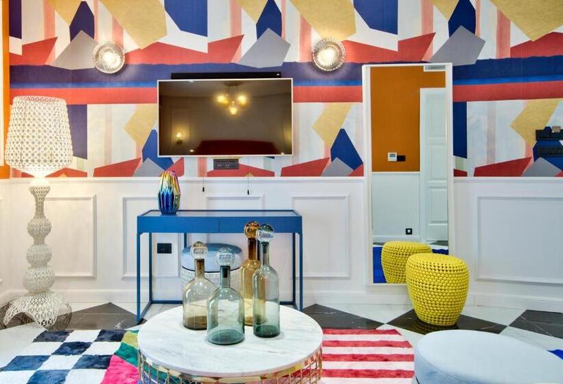 اتاق لوکس با وان آب گرم, Holm Boutique & Spa Ik Collection